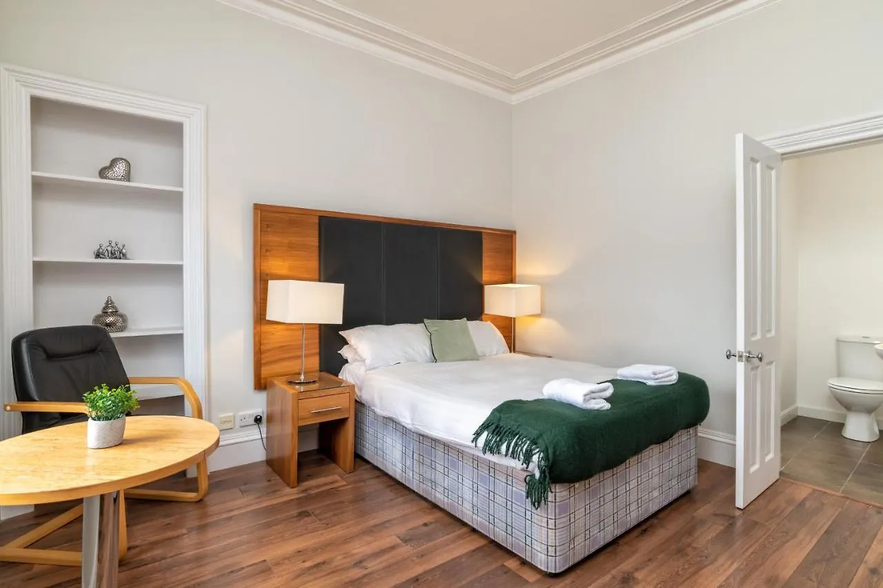 Spacious 5-Bedroom Townhouse In The West-End Aberdeen Velká Británie